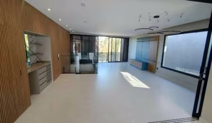 Casa com 4 dormitórios à venda, 320 m² por R$ 2.700.000,00 - Parque Residencial Nazaré - Botucatu/SP
