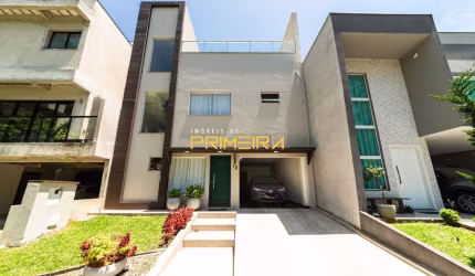 Linda casa TRIPLEX de 300 m² em Santa Cândida