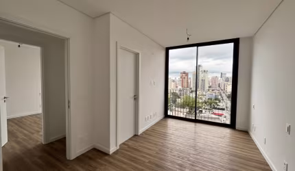 Apartamento Duplex no Vaz Batel com 2 quartos e 2 vagas