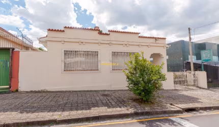 Casa no Bom Retiro - 2 suítes, 4 vagas
