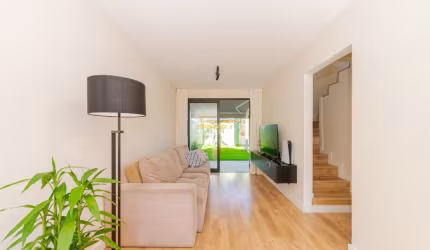 Sobrado Cond. Ravena - 3 quartos (1 suite), 3 vagas de garagem no Jd. das Américas