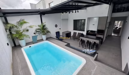 Resid. Rio de Janeiro - Sobrado 3 dormitórios (1suíte) no centro de Piçarras
