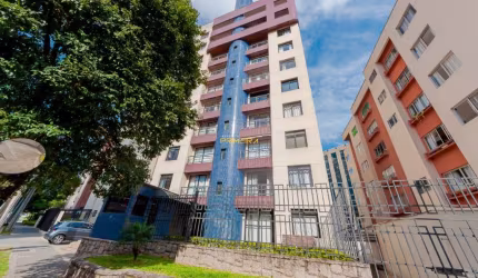 Studio no Edifício Normandie com 1 Quarto, 1 Vaga e Sacada no Centro Cívico