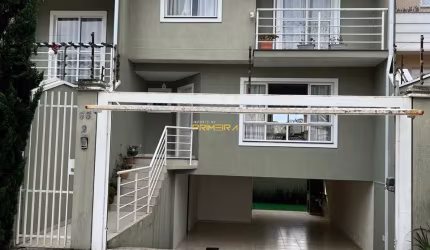 Residencial Moradas - Casa 3 dormitórios (1suíte) e 3 vagas no Bairro São Lourenço.