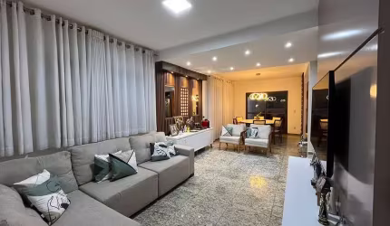 Sobrado à Venda no Condomínio Villa Bella III