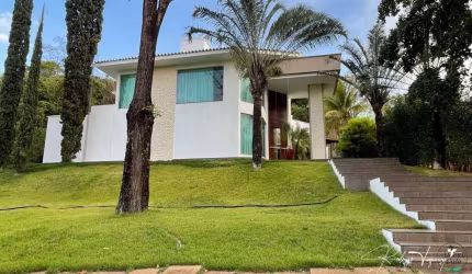 Sobrado Sofisticado no Aldeia do Vale – Conforto, Lazer e Localização Privilegiada Próxima à Portaria