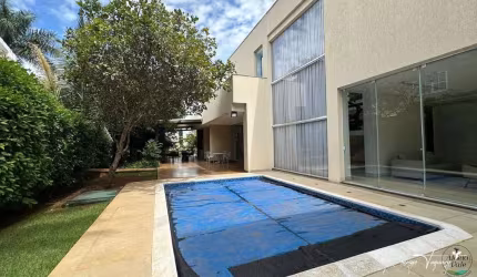 Sobrado à venda no Aldeia do Vale com 7 suítes, loft independente e lazer completo
