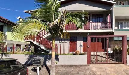 Casa à venda, 4 quartos, 1 vaga, Triângulo - Carlos Barbosa/RS