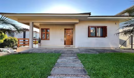 Casa à venda, 5 quartos, 1 suíte, 3 vagas, Triângulo - Carlos Barbosa/RS