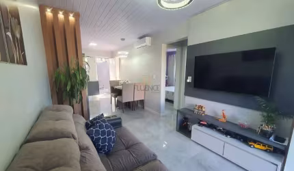 Linda casa com piscina em São Roque