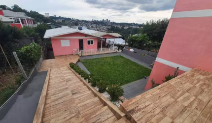 Fluence imóveis vende COM EXCLUSIVIDADE!! Linda casa de Alvenaria com 2 moradias/ACEITA APARTAMENTO OU TERRENO