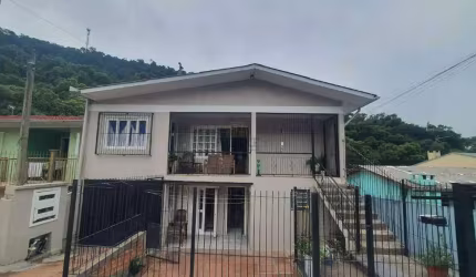 Excelente casa dois pisos, duas moradias NO FÁTIMA