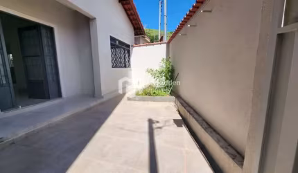 Casa Com 2 KitNets na Medicina!