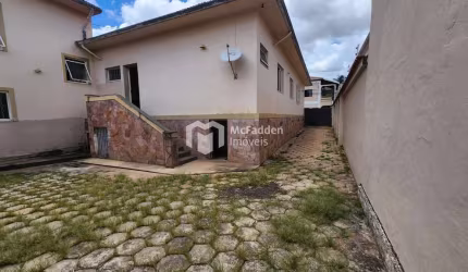 Casarão em excelente localização!