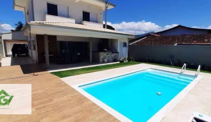Casa com 4 dormitórios à venda, 300 m² por R$ 1.650.000,00 - Jardim Britânia - Caraguatatuba/SP
