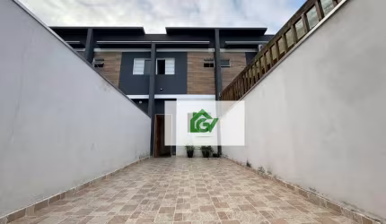 Sobrado com 2 dormitórios à venda, 70 m² por R$ 335.000,00 - Jardim Tarumãs - Caraguatatuba/SP