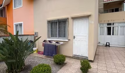 Sobrado para Venda em Florianópolis, Vargem do Bom Jesus, 2 dormitórios, 1 suíte, 2 banheiros, 2 vagas