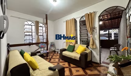 Casa com 2 quartos à venda na Itambe Mato Dentro, 730, Serrano, Belo Horizonte por R$ 399.999