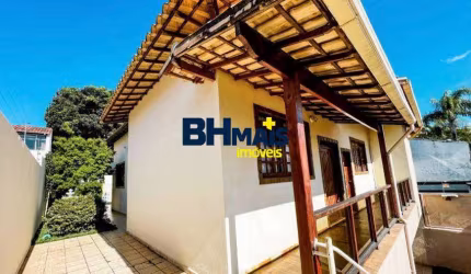 Casa com 4 quartos à venda na Rua Castelo de Arraiolos, 69, Castelo, Belo Horizonte por R$ 1.680.000