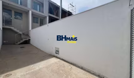 Casa com 2 quartos à venda na Rua São João do Oriente, 165, Santa Branca, Belo Horizonte por R$ 529.000