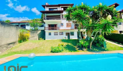 Casa com 5 dormitórios à venda, 601 m² por R$ 1.800.000,00 - Iucas - Teresópolis/RJ