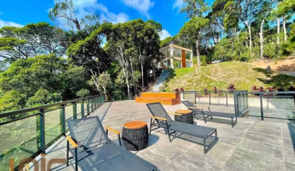 Casa com 5 dormitórios à venda, 468 m² por R$ 3.300.000,00 - Comary - Teresópolis/RJ
