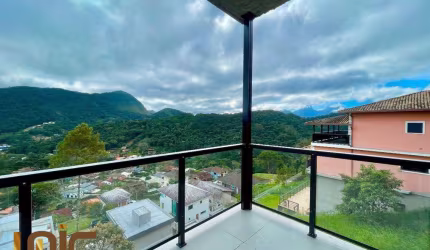 Casa com 4 dormitórios à venda, 223 m² por R$ 990.000,00 - Albuquerque - Teresópolis/RJ