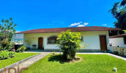 Casa com 3 dormitórios à venda, 248 m² por R$ 1.200.000,00 - Várzea - Teresópolis/RJ