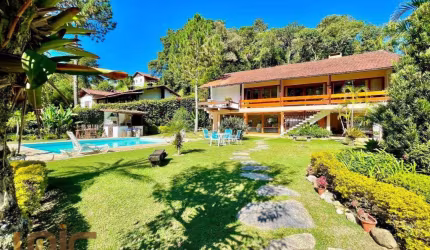 Casa com 4 dormitórios à venda, 290 m² por R$ 1.750.000,00 - Comary - Teresópolis/RJ