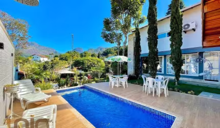 Casa com 4 dormitórios à venda, 500 m² por R$ 2.490.000,00 - Golfe - Teresópolis/RJ