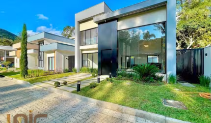 Casa com 3 dormitórios à venda, 162 m² por R$ 1.395.000,00 - Cascata do Imbuí - Teresópolis/RJ