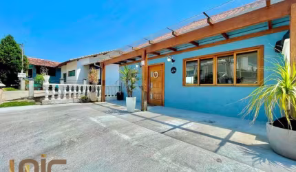 Casa com 2 dormitórios à venda, 152 m² por R$ 795.000,00 - Albuquerque - Teresópolis/RJ