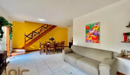 Casa com 4 dormitórios à venda, 119 m² por R$ 798.000,00 - Parque do Ingá - Teresópolis/RJ