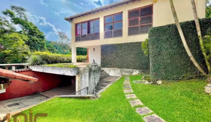 Casa com 6 dormitórios à venda, 524 m² por R$ 1.290.000,00 - Bom Retiro - Teresópolis/RJ