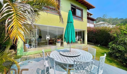 Casa com 3 dormitórios à venda, 147 m² por R$ 670.000,00 - Albuquerque - Teresópolis/RJ