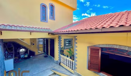 Casa com 3 dormitórios à venda, 140 m² por R$ 600.000,00 - Barra do Imbuí - Teresópolis/RJ