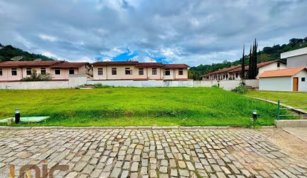Terreno à venda, 299 m² por R$ 240.000,00 - Parque do Imbui - Teresópolis/RJ