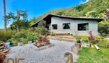 Casa com 2 dormitórios à venda, 300 m² por R$ 1.600.000,00 - Cascata dos Amores - Teresópolis/RJ