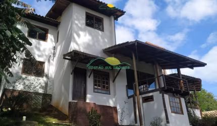 Casa com 4 quartos no Córrego Grande - Florianópolis/SC.