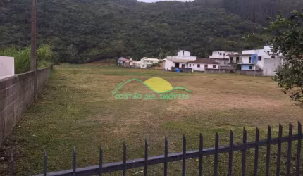Terreno de 81.006 62 m2 a 260 metros da praia, com potencial hoteleiro - Pântano do Sul - Florianóp