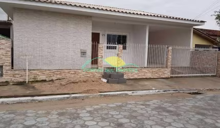Casa de alvenaria com 3 dormitórios com estrutura para mais um pavimento, perto do Portal do Ribeir