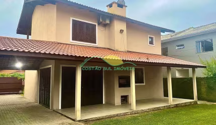 Residência de 3 Quartos sendo 1 suíte Possível 4º  quartos, Cozinha Planejada,  terreno grande no C