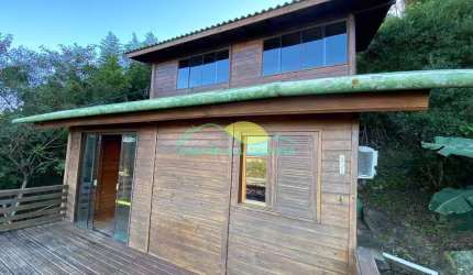 Casa com visual incomparável à venda – Morro das Pedras, Florianópolis, SC