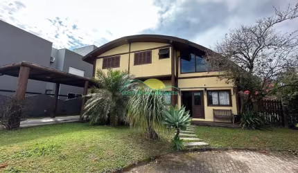 Casa à Venda –  no Condomínio Recanto da Liberdade, Campeche, Florianópolis Santa Catarina