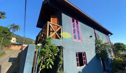Casa Rústica a 200 Metros da Praia – Refúgio Natural em Ribeirão da ilha - Florianópolis  ( Locação