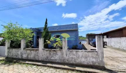 Casa alvenaria de 3 quartos, um sendo suíte, com 91,37m² de área privativa e terreno de 254,20m² no