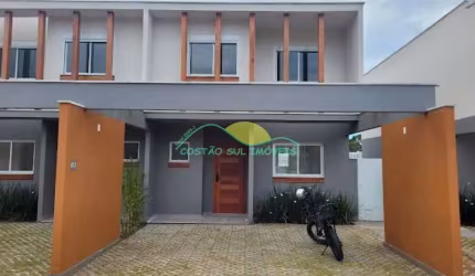 ✨ Seu Refúgio Exclusivo no Condomínio LAS PIEDRAS , 3  Quartos – Morro das Pedras, Florianópolis ✨