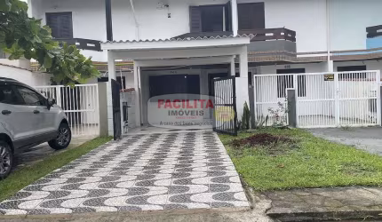 Sobrado de frente para a Rua São Mateus
