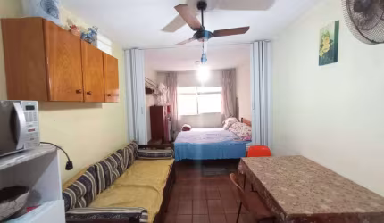 KITNET, 300 METROS DA PRAIA, 31 m² de área útil, Bairro: AVIAÇÃO.