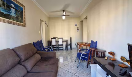 Apto de 1 Dorm c/ SACADA, 1 QUADRA DA PRAIA, 54 m² de área útil. BAIRRO: GUILHERMINA.